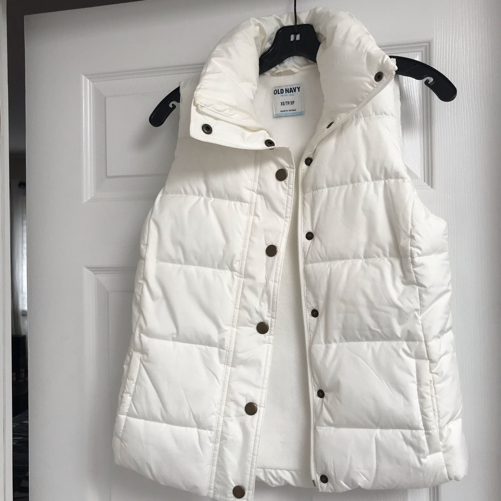 Women’s Puffers Sleeves Vest